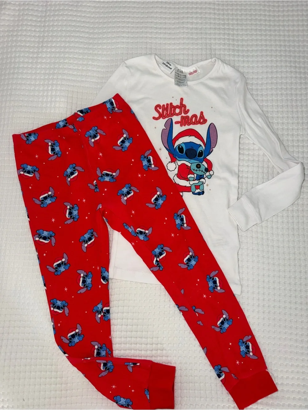 Disney Stitch-Print Kids Christmas Pajama Set - Red & White